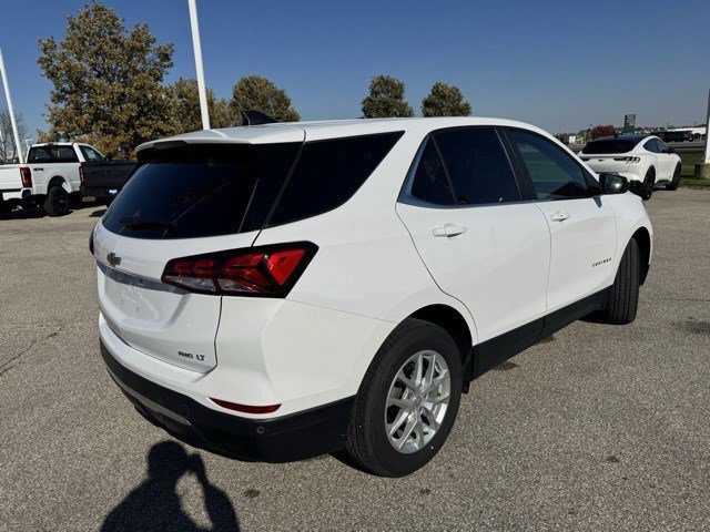 Used 2023 Chevrolet Equinox LT w/ Driver Convenience Package image 5