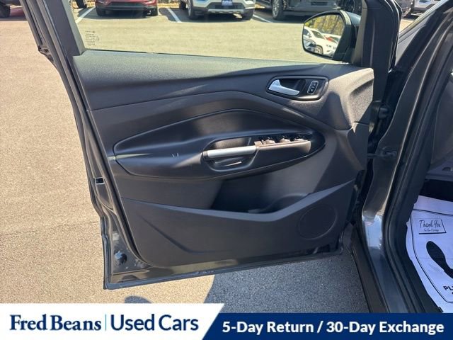 Certified 2017 Ford Escape SE w/ Equipment Group 201A AWD/4WD image 17