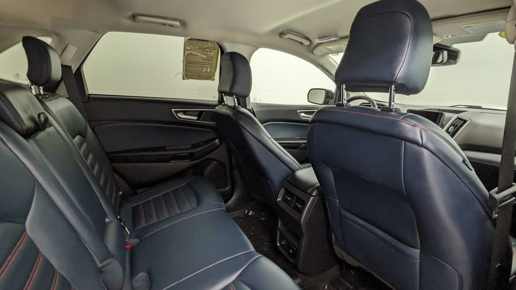Certified 2022 Ford Edge SEL w/ Sport Appearance Package AWD/4WD image 37