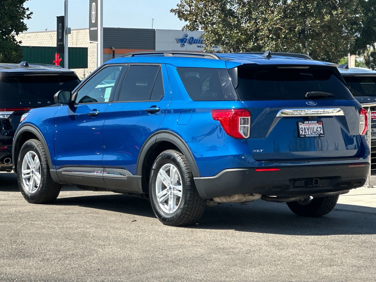 Certified 2022 Ford Explorer XLT w/ Class IV Trailer Tow Package image 3