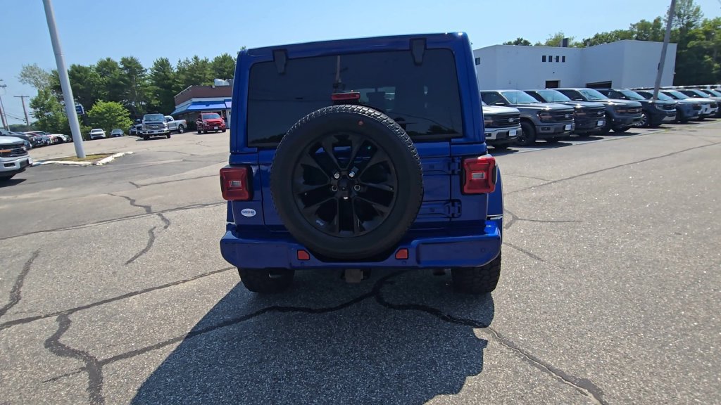 Used 2020 Jeep Wrangler Unlimited Sahara AWD/4WD image 18