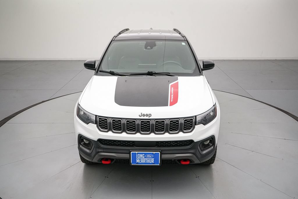 Used 2025 Jeep Compass Trailhawk AWD/4WD image 9