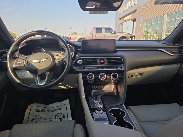 Used 2023 Genesis G70 2.0T image 15