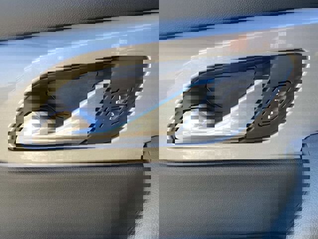 Used 2020 Chevrolet Blazer LT image 16