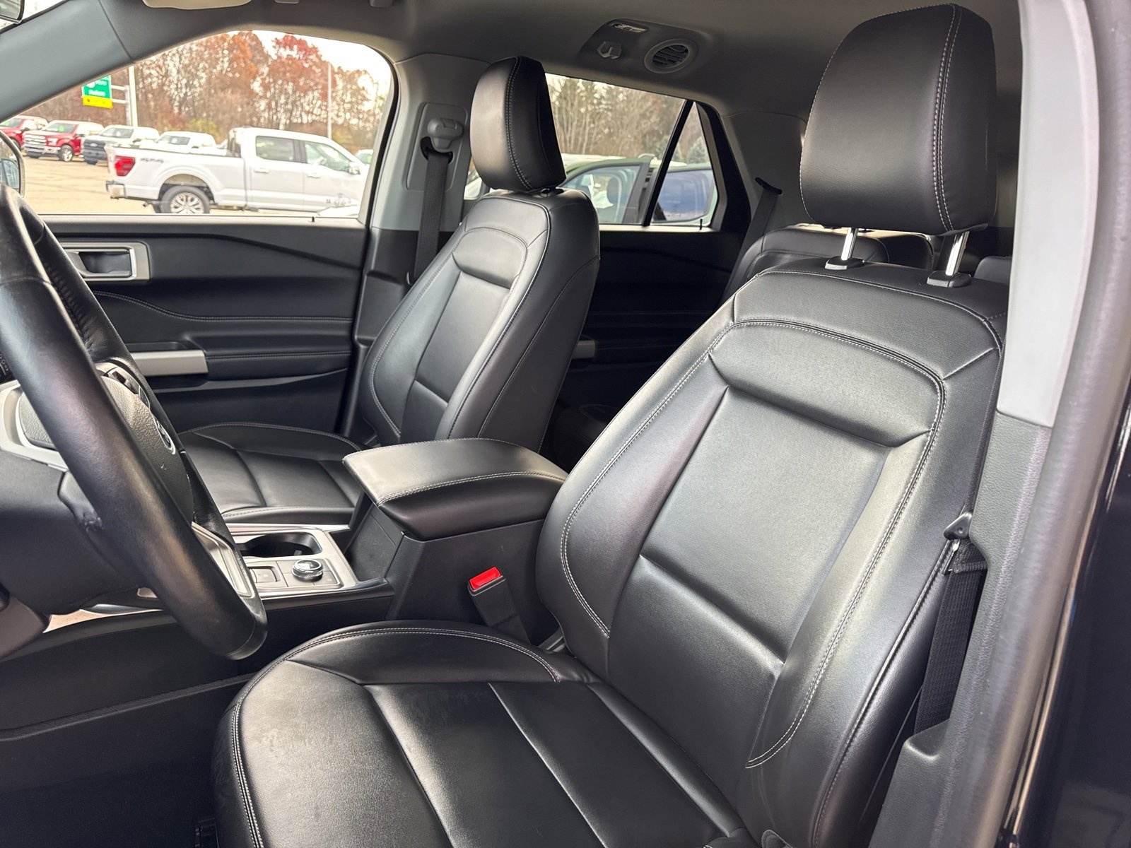 Certified 2023 Ford Explorer XLT w/ Equipment Group 202A image 24