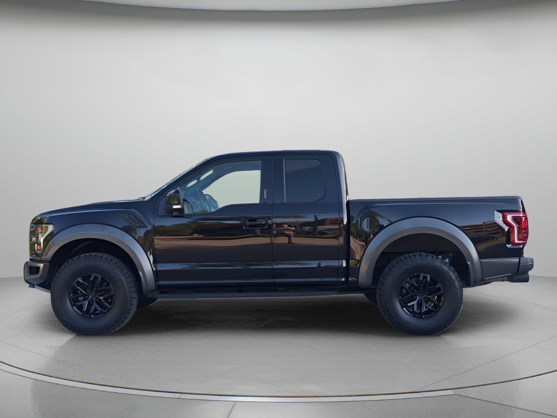 Certified 2018 Ford F150 Raptor w/ Equipment Group 802A Luxury AWD/4WD image 43