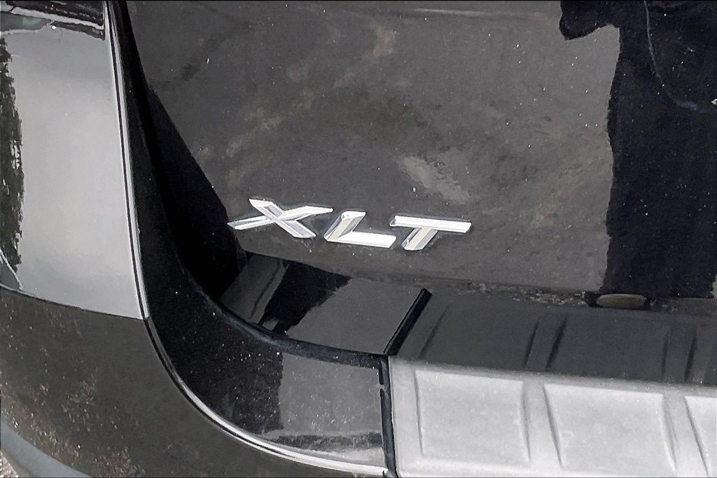 Certified 2020 Ford Explorer XLT w/ Equipment Group 202A AWD/4WD image 7