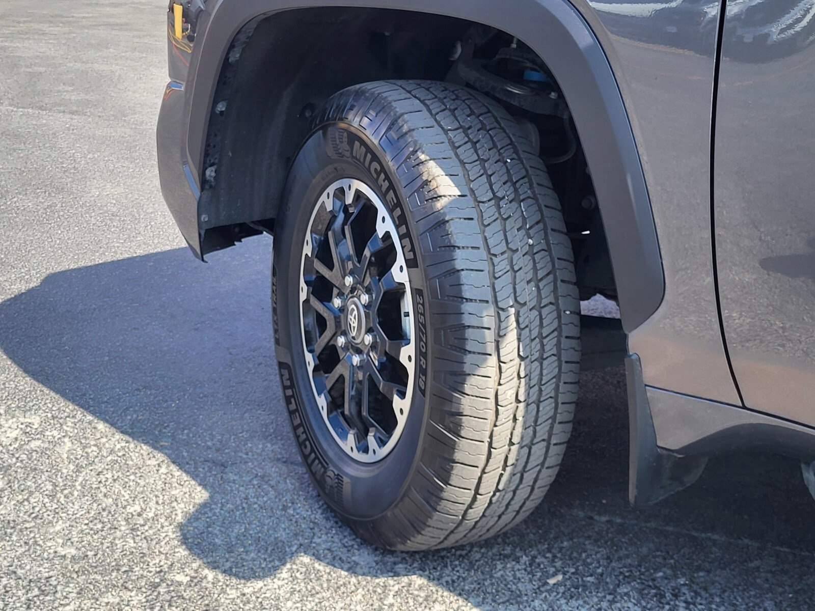 Used 2025 Toyota Tundra SR5 w/ TRD Off-Road Premium Package image 33