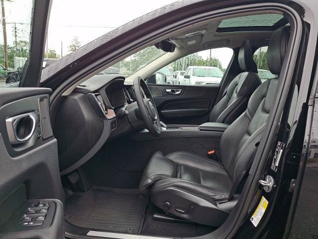 Used 2023 Volvo XC60 B5 Ultimate w/ Climate Package AWD/4WD image 13
