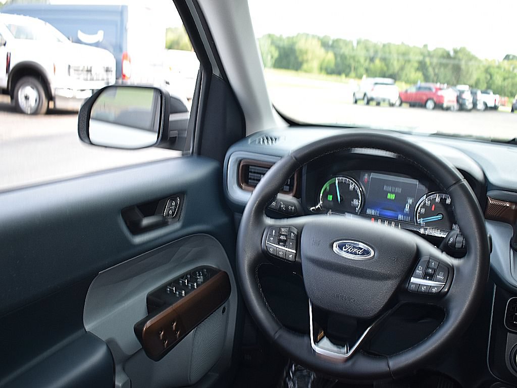 Certified 2024 Ford Maverick Lariat FWD image 18