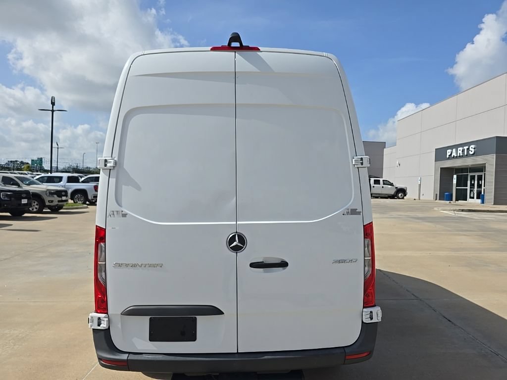 Used 2024 Mercedes-Benz Sprinter 2500 image 7