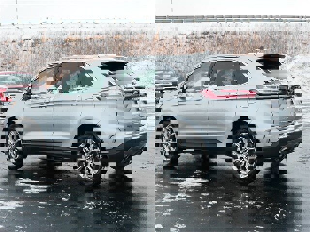 Certified 2024 Ford Edge Titanium image 3