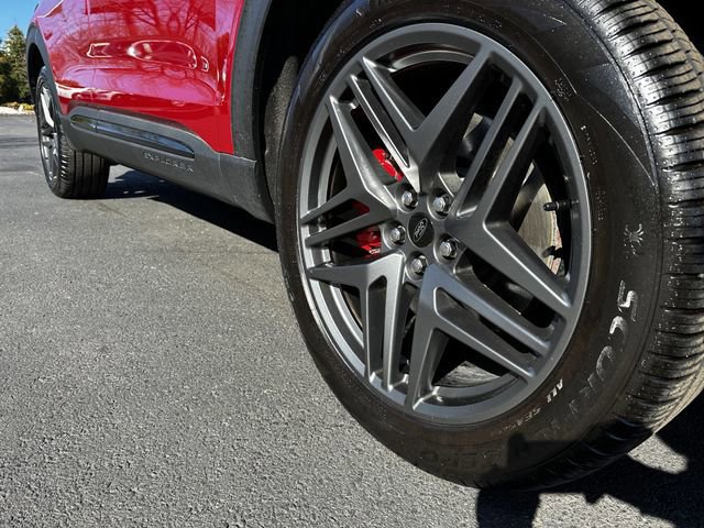 Certified 2025 Ford Explorer ST-Line w/ ST-Line Street Pack image 12
