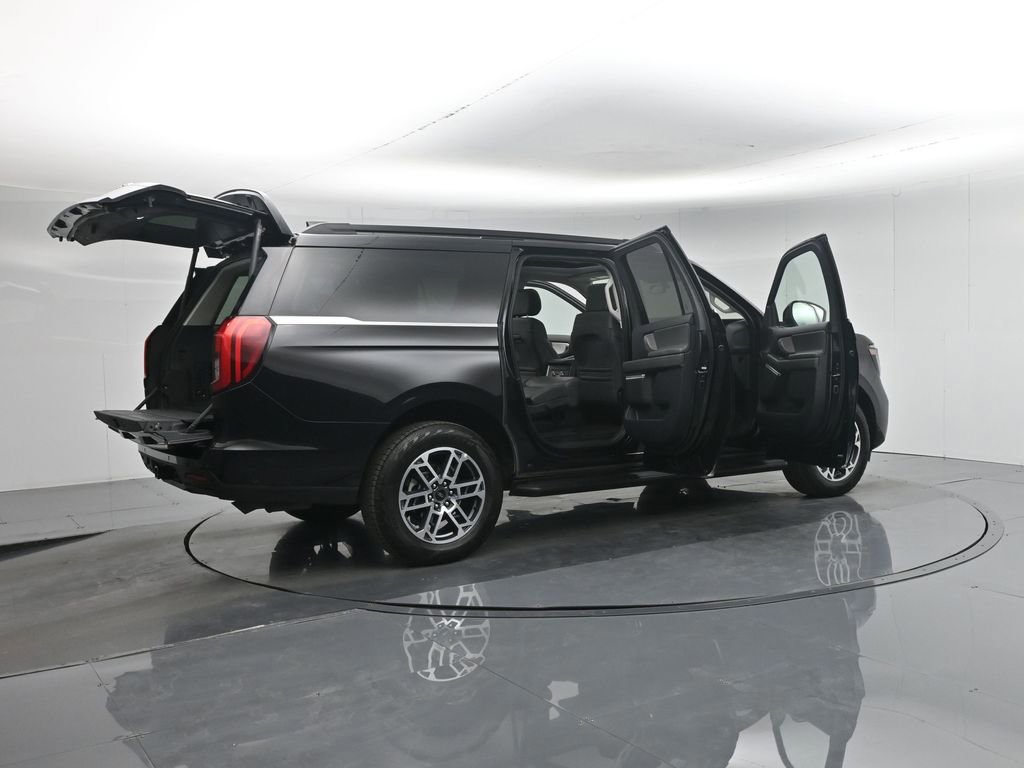 Certified 2025 Ford Expedition Max Active image 35