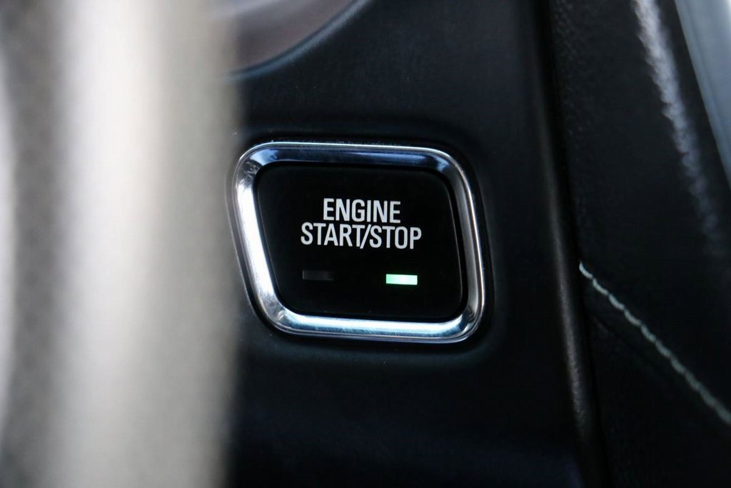 Used 2022 GMC Acadia SLE w/ Driver Convenience Package image 13