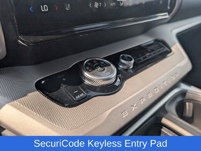 Certified 2025 Ford Expedition Active AWD/4WD image 20