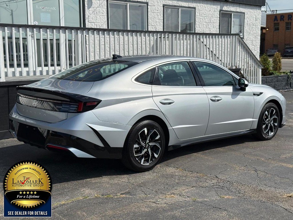 Used 2025 Hyundai Sonata SEL FWD image 5