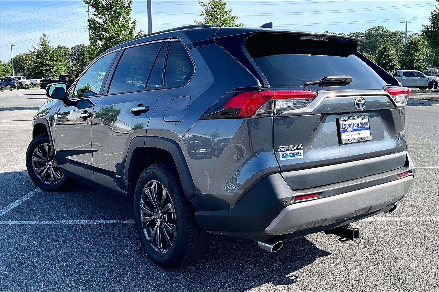 Used 2023 Toyota RAV4 Limited AWD/4WD image 6