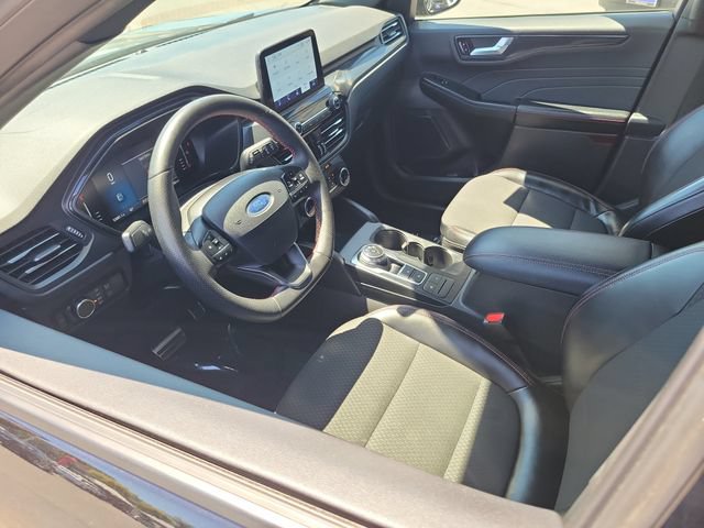 Certified 2024 Ford Escape ST-Line FWD image 3