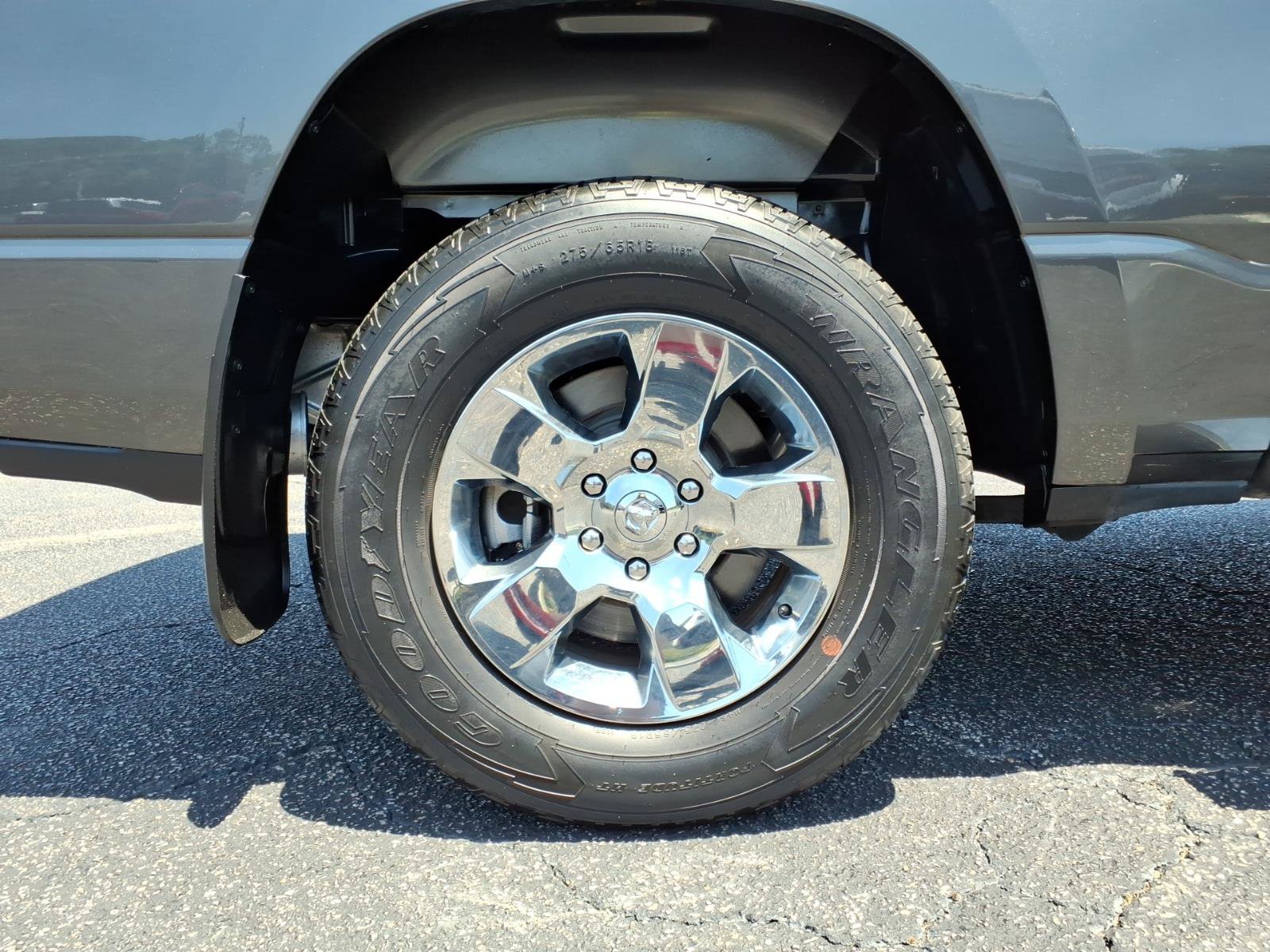 Used 2022 RAM 1500 Big Horn AWD/4WD image 10