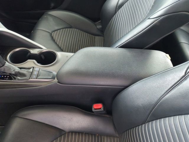 Used 2022 Toyota Camry SE FWD image 24
