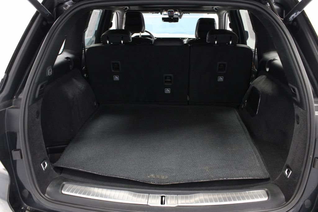 Used 2024 Jeep Grand Cherokee Summit AWD/4WD image 15