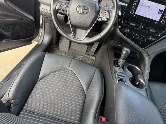 Used 2022 Toyota Camry SE w/ Convenience Package image 23