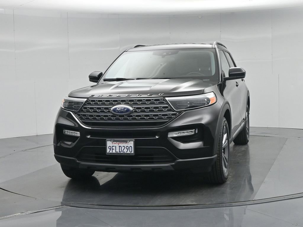 Certified 2022 Ford Explorer XLT w/ Equipment Group 202A RWD image 58