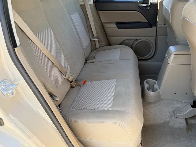 Used 2017 Jeep Patriot Latitude FWD image 28