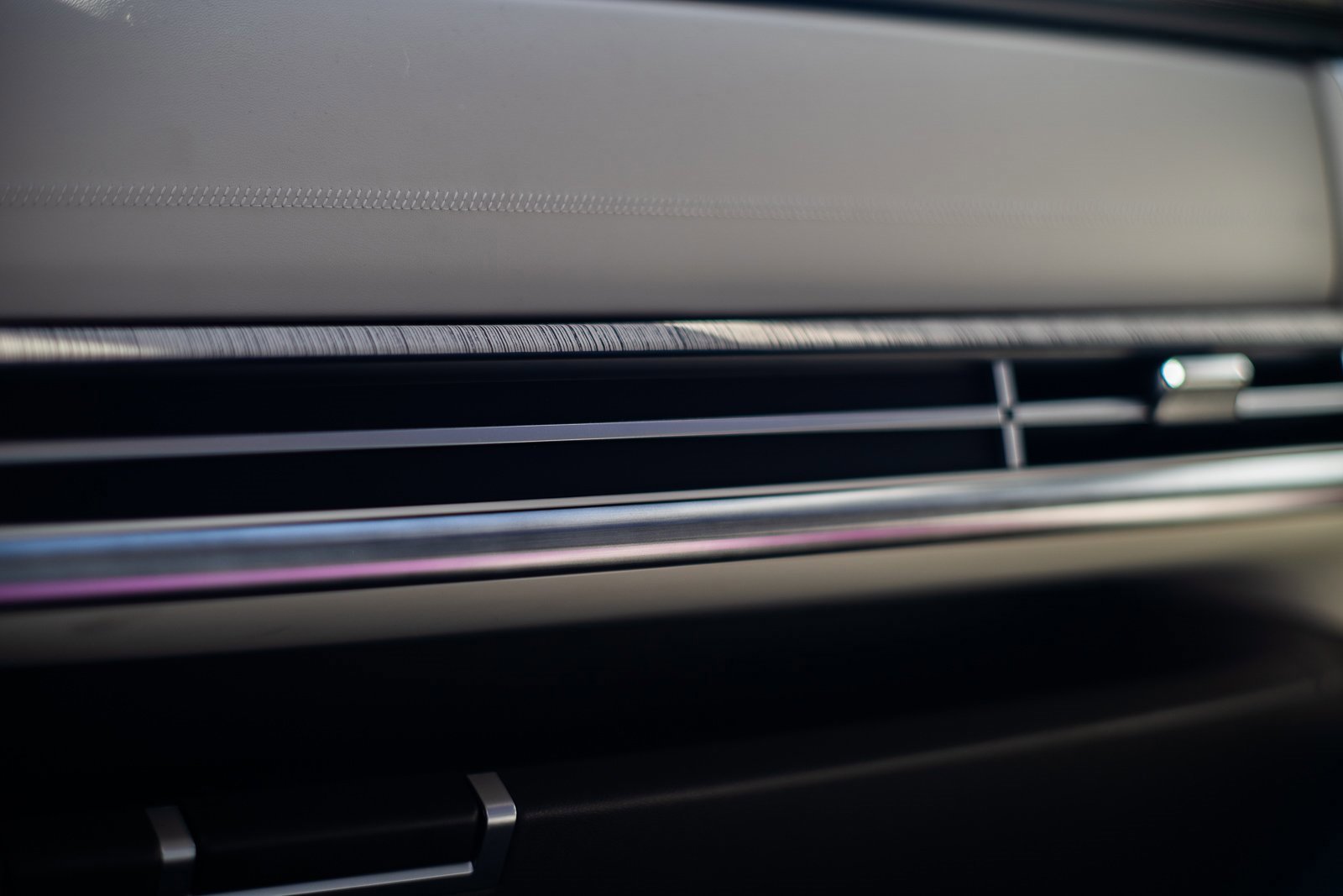 Used 2025 Hyundai Santa Fe Calligraphy w/ Tow & Go Package image 20