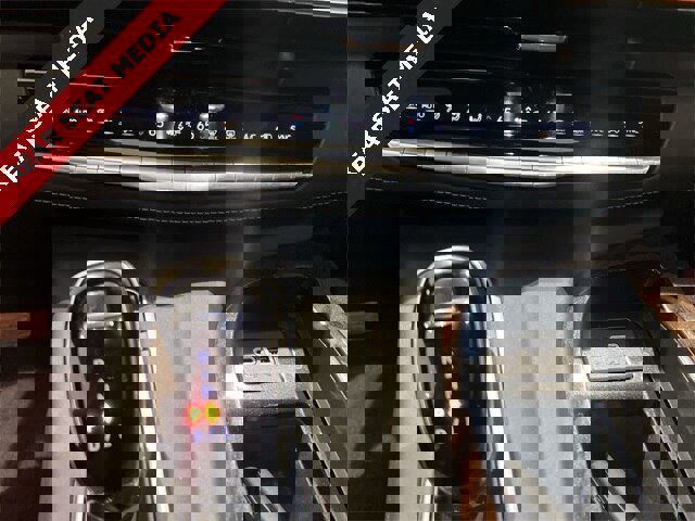 Used 2021 Cadillac Escalade ESV Sport Platinum w/ Heavy-Duty Trailer Package image 17