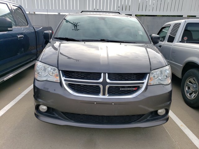 Used 2019 Dodge Grand Caravan SXT FWD image 2