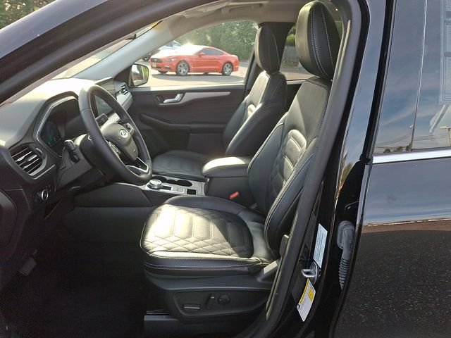 Certified 2023 Ford Escape Platinum w/ Premium Technology Package AWD/4WD image 13
