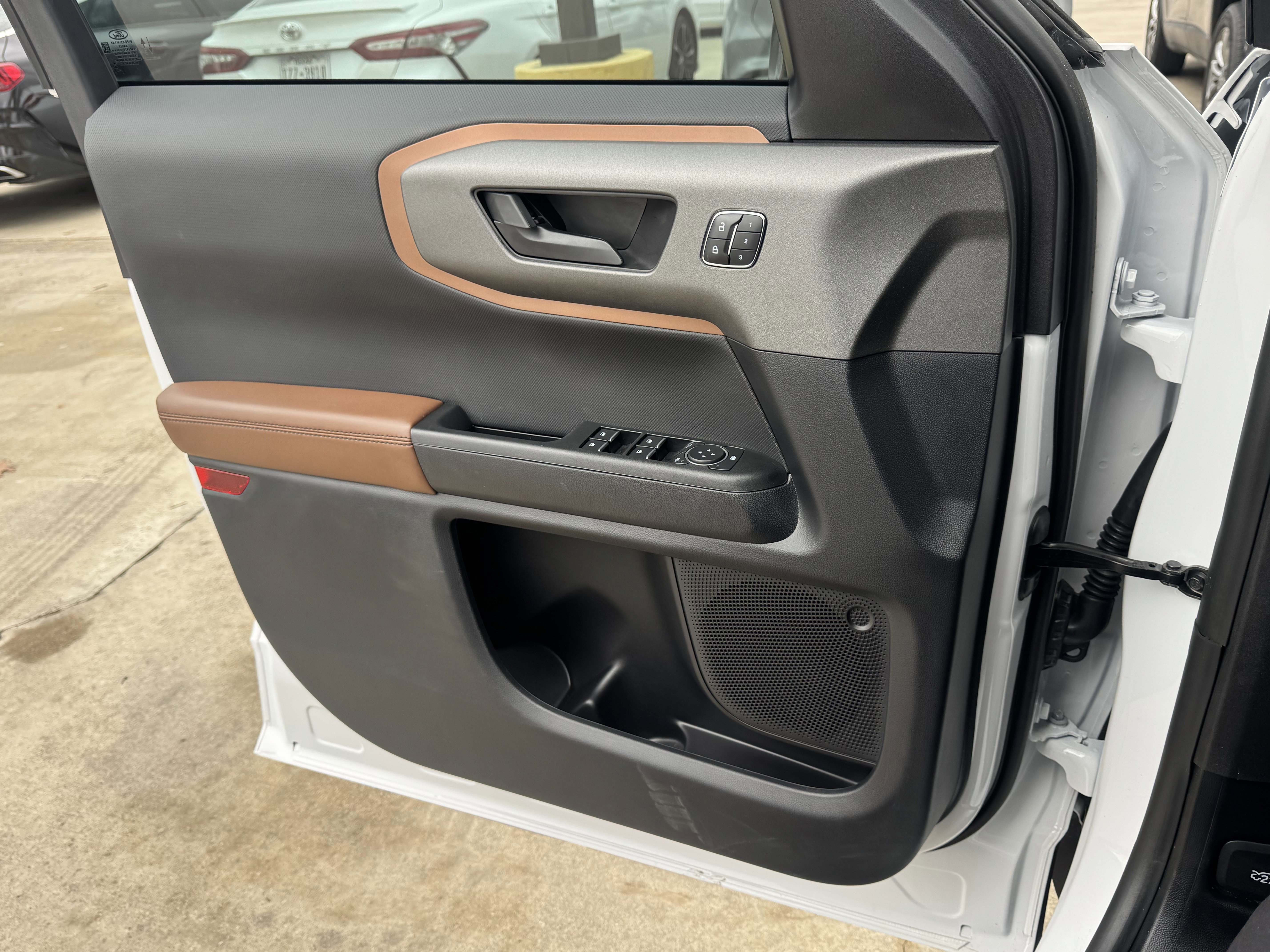 Certified 2025 Ford Bronco Sport Outer Banks image 23