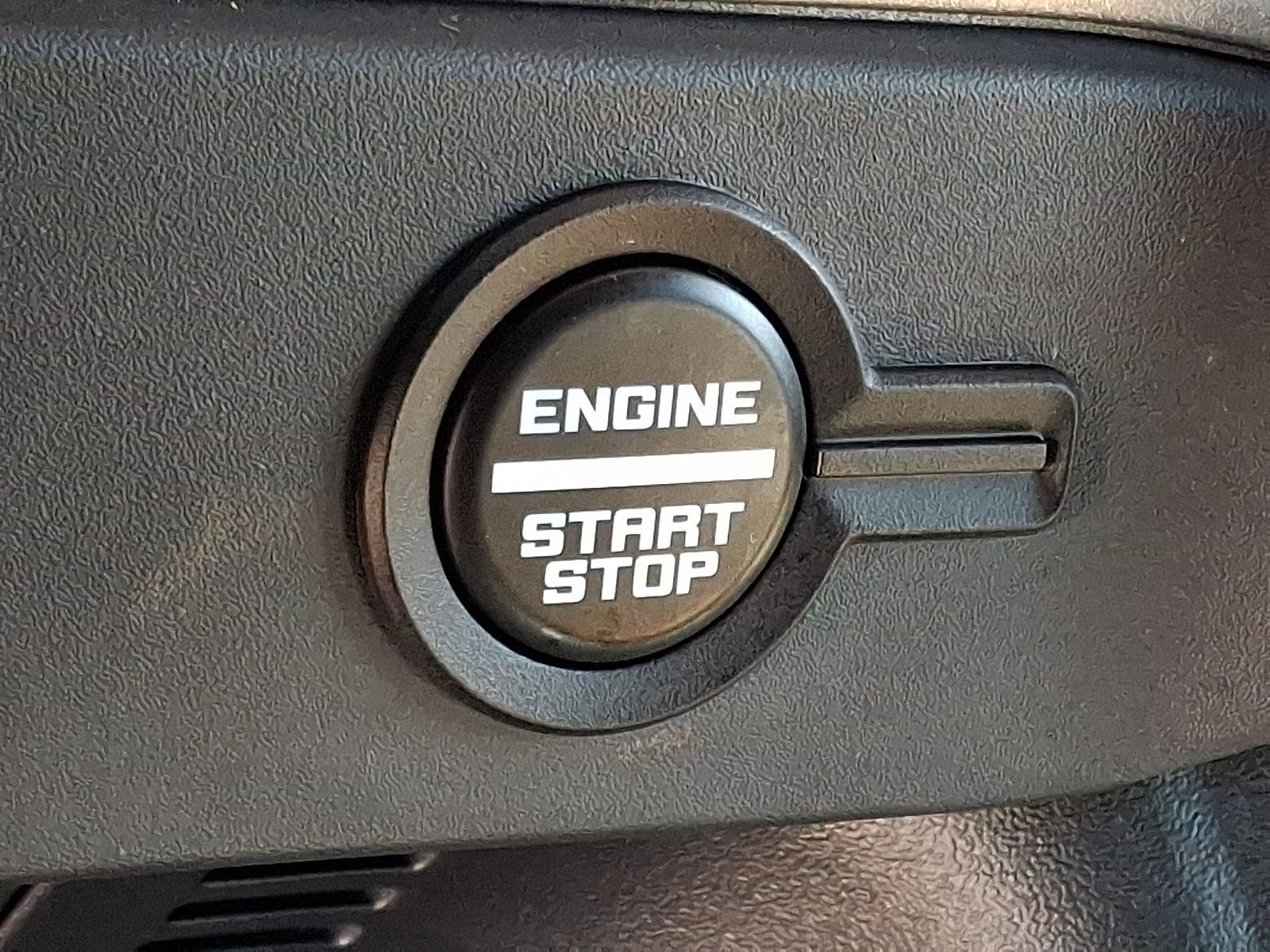 Certified 2025 Ford Bronco Outer Banks w/ Black Appearance Package image 23