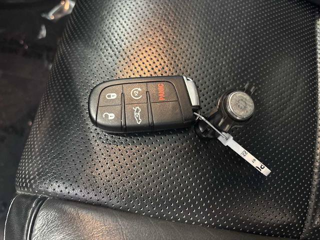 Used 2017 Dodge Charger R/T w/ Driver Convenience Group RWD image 33