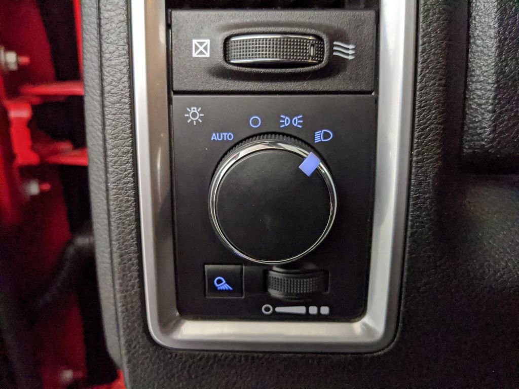 Used 2024 RAM 1500 Classic Warlock AWD/4WD image 16