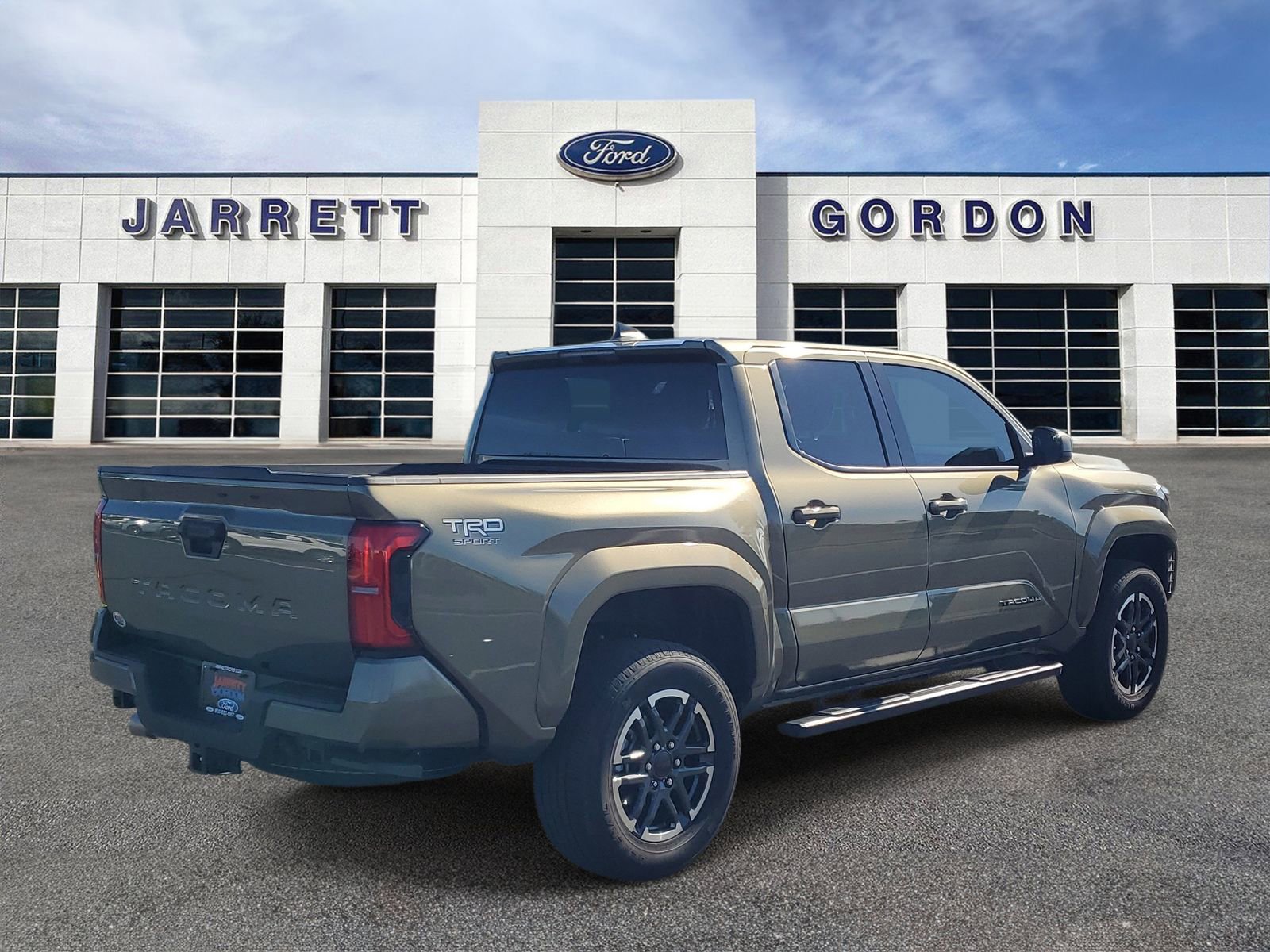 Used 2025 Toyota Tacoma TRD Sport RWD image 4