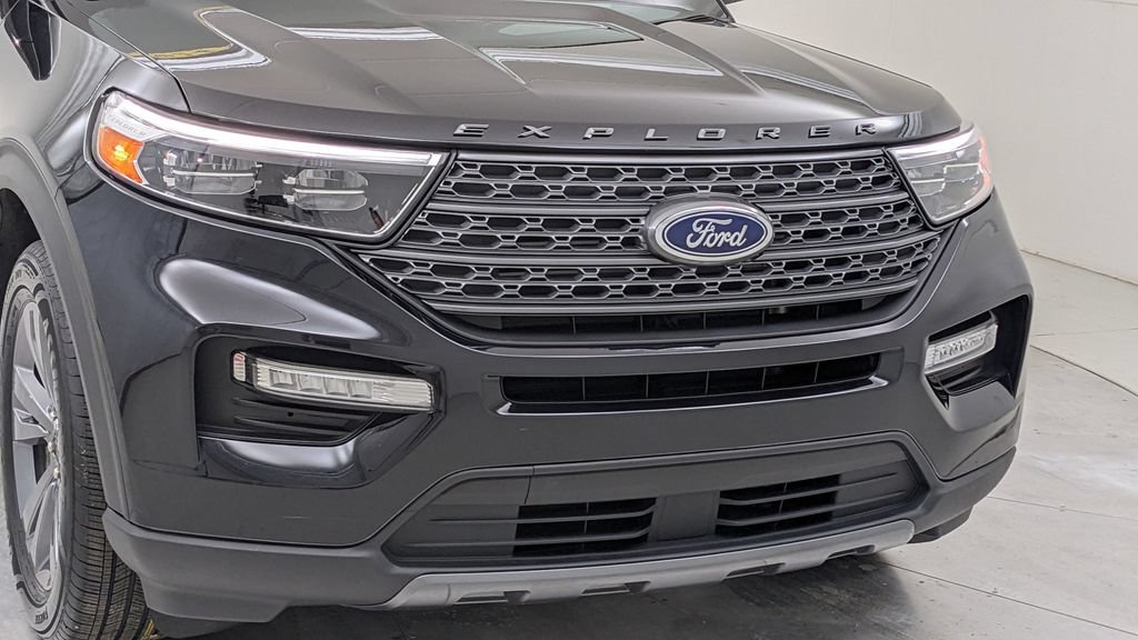 Certified 2024 Ford Explorer XLT w/ Equipment Group 202A AWD/4WD image 42