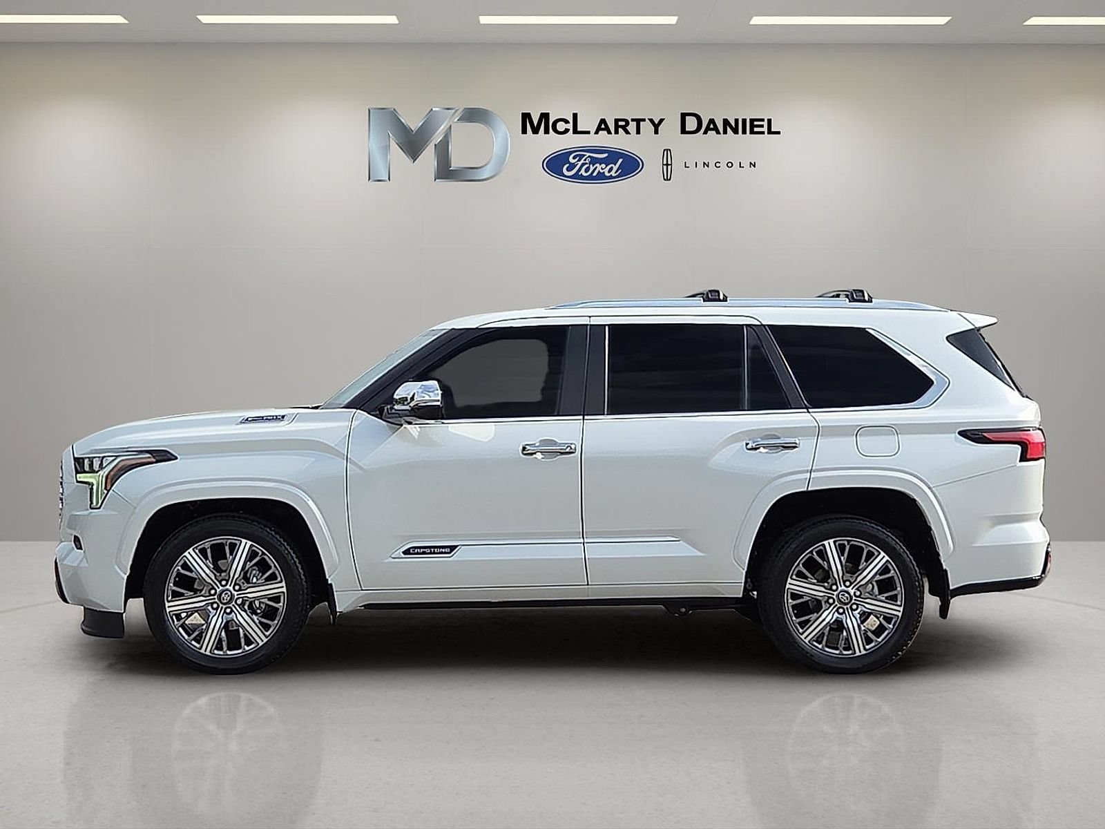Used 2026 Toyota Sequoia Capstone AWD/4WD image 3