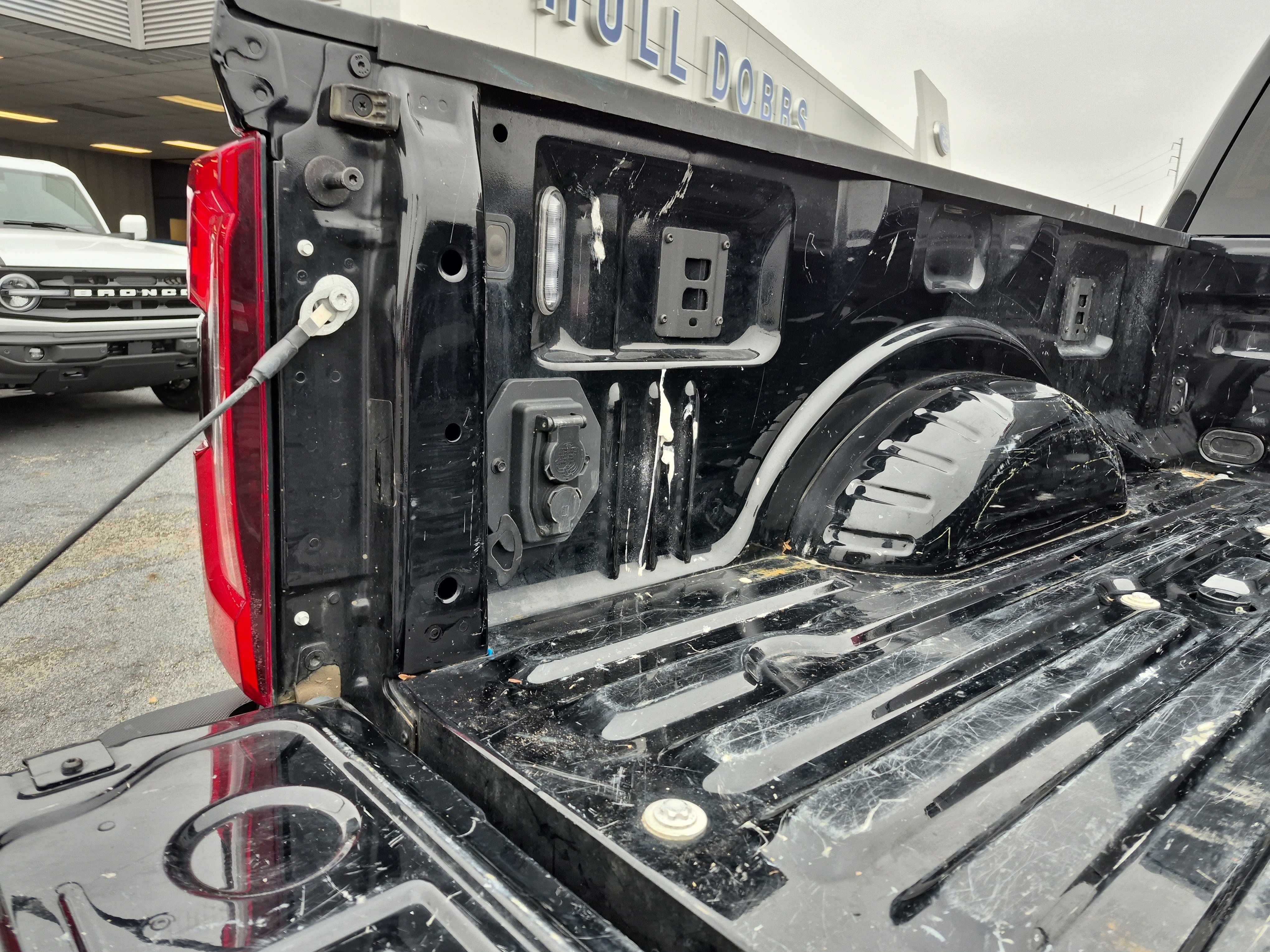 Certified 2024 Ford F250 Platinum w/ Tremor Off-Road Package image 9