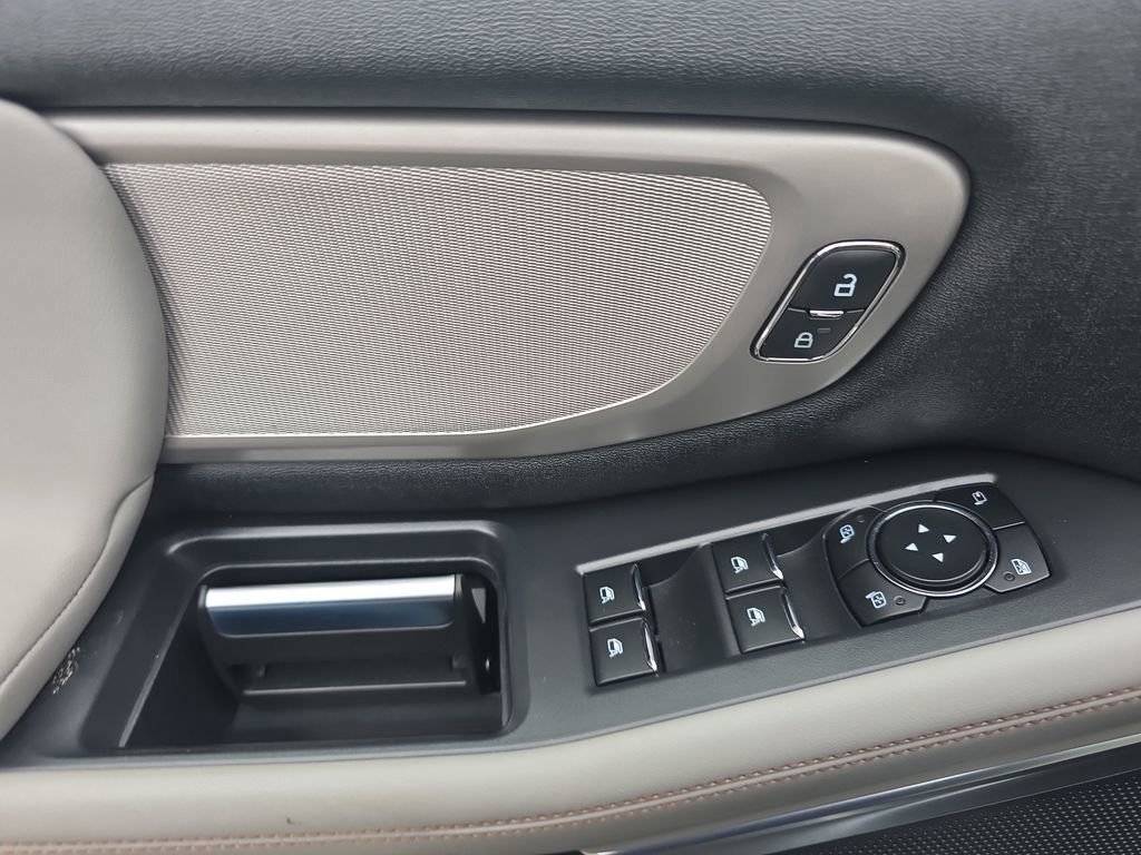 Certified 2025 Ford Expedition Max Active AWD/4WD image 19