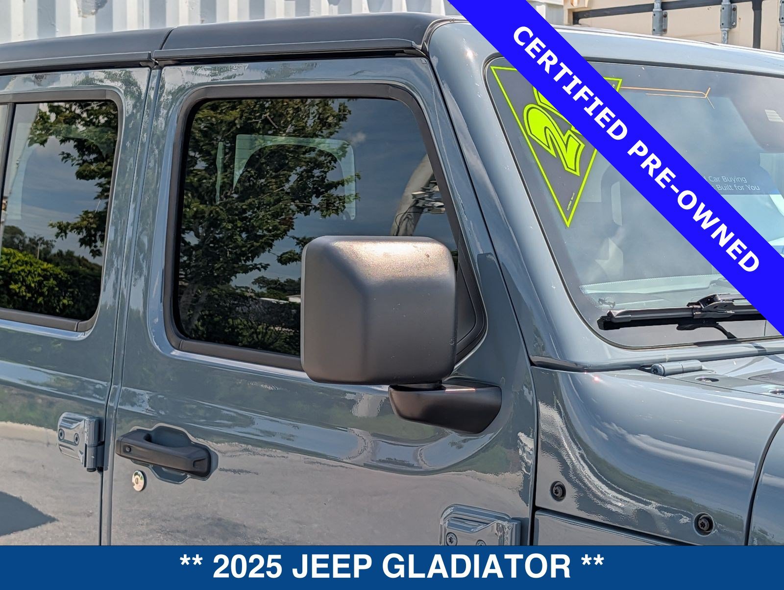 Used 2025 Jeep Gladiator Mojave w/ Convenience Group AWD/4WD image 11
