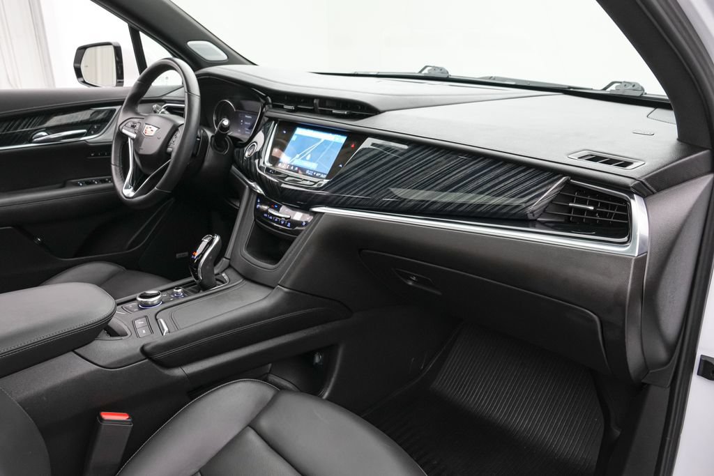 Used 2024 Cadillac XT6 Premium Luxury w/ LPO, Floor Liner Package AWD/4WD image 27