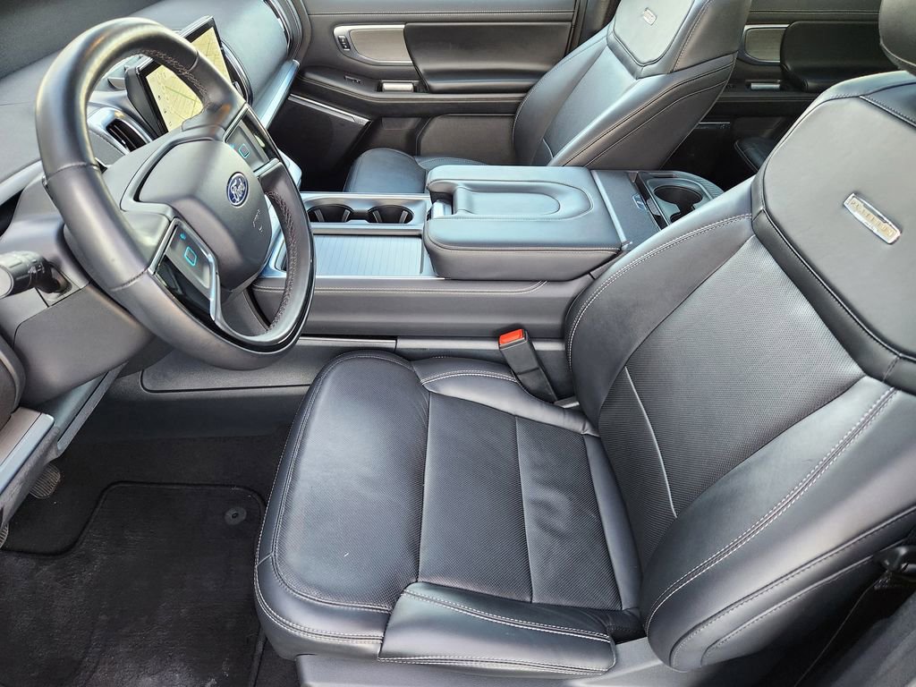 Certified 2025 Ford Expedition Platinum AWD/4WD image 10