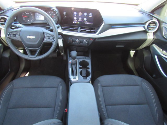 Used 2026 Chevrolet Trax LS w/ Driver Confidence Package FWD image 25