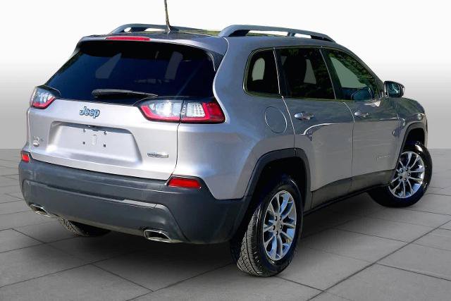 Used 2019 Jeep Cherokee Latitude Plus w/ Cold Weather Group AWD/4WD image 12