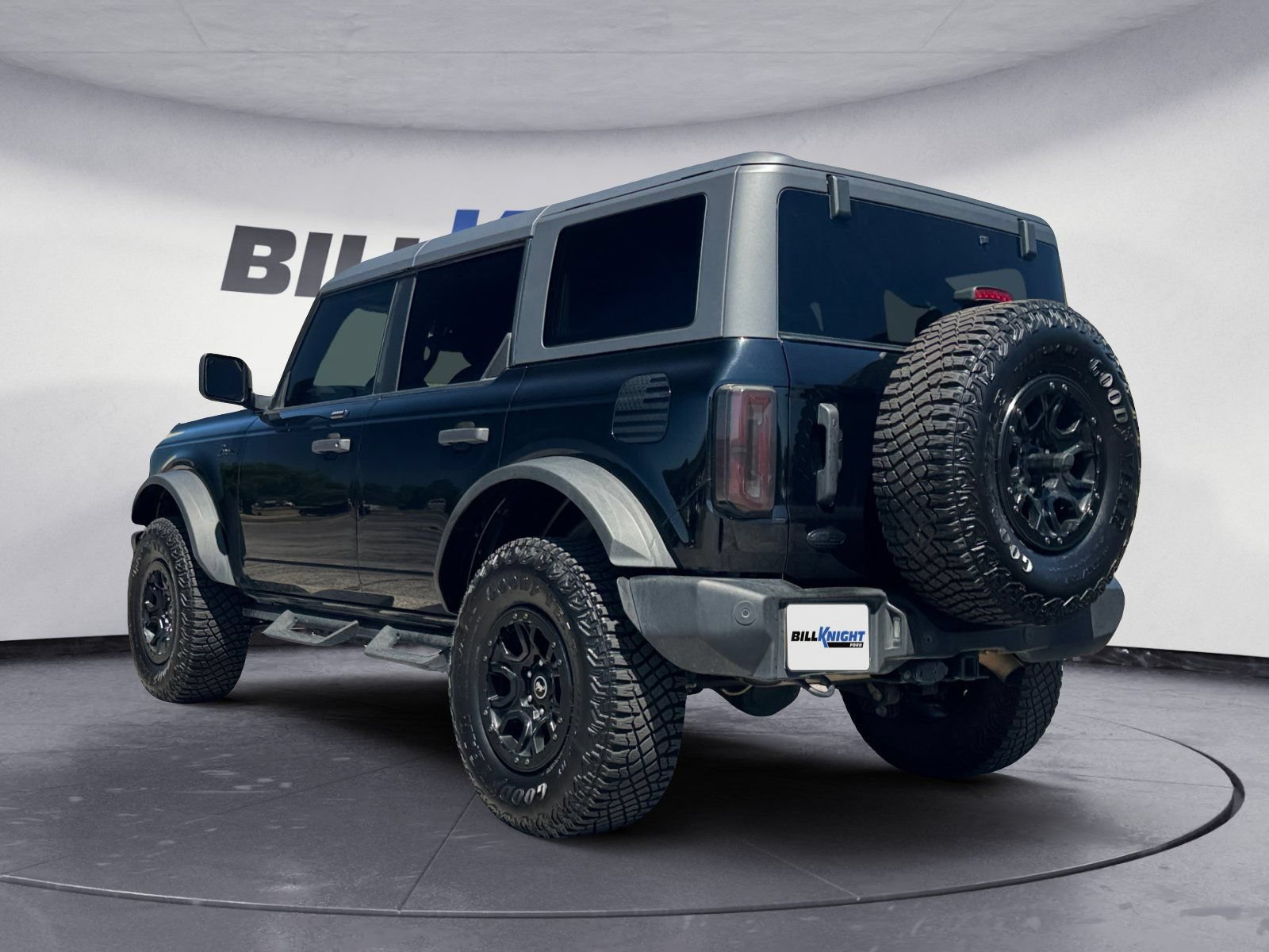 Certified 2023 Ford Bronco Wildtrak AWD/4WD image 3