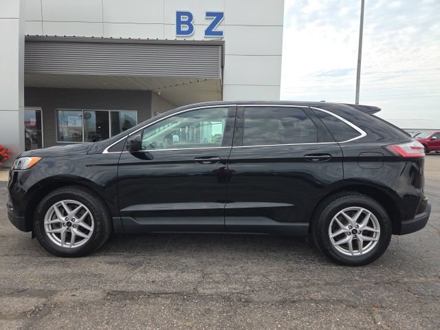 Certified 2023 Ford Edge SEL w/ Convenience Package AWD/4WD image 2