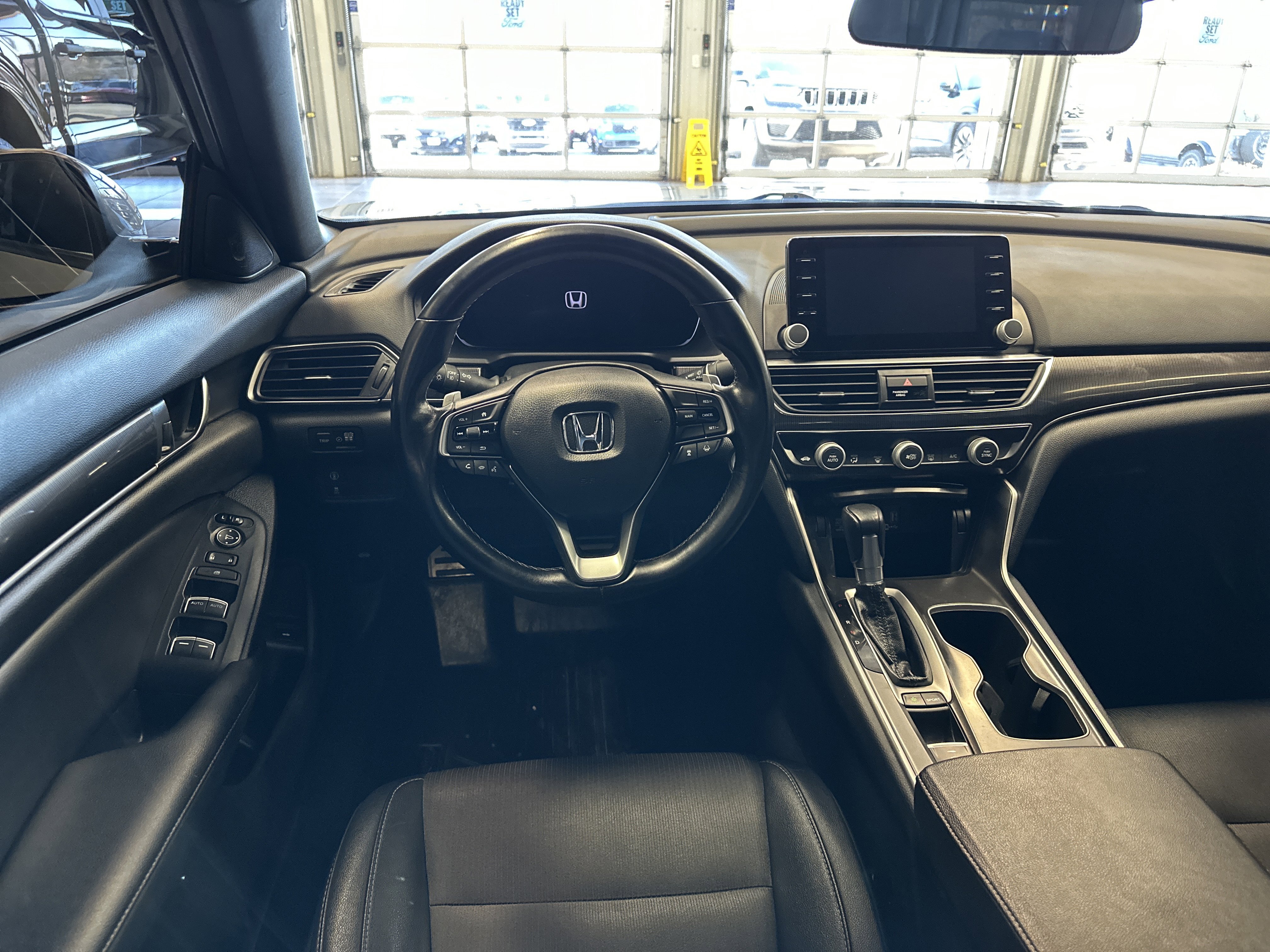 Used 2020 Honda Accord Sport image 2